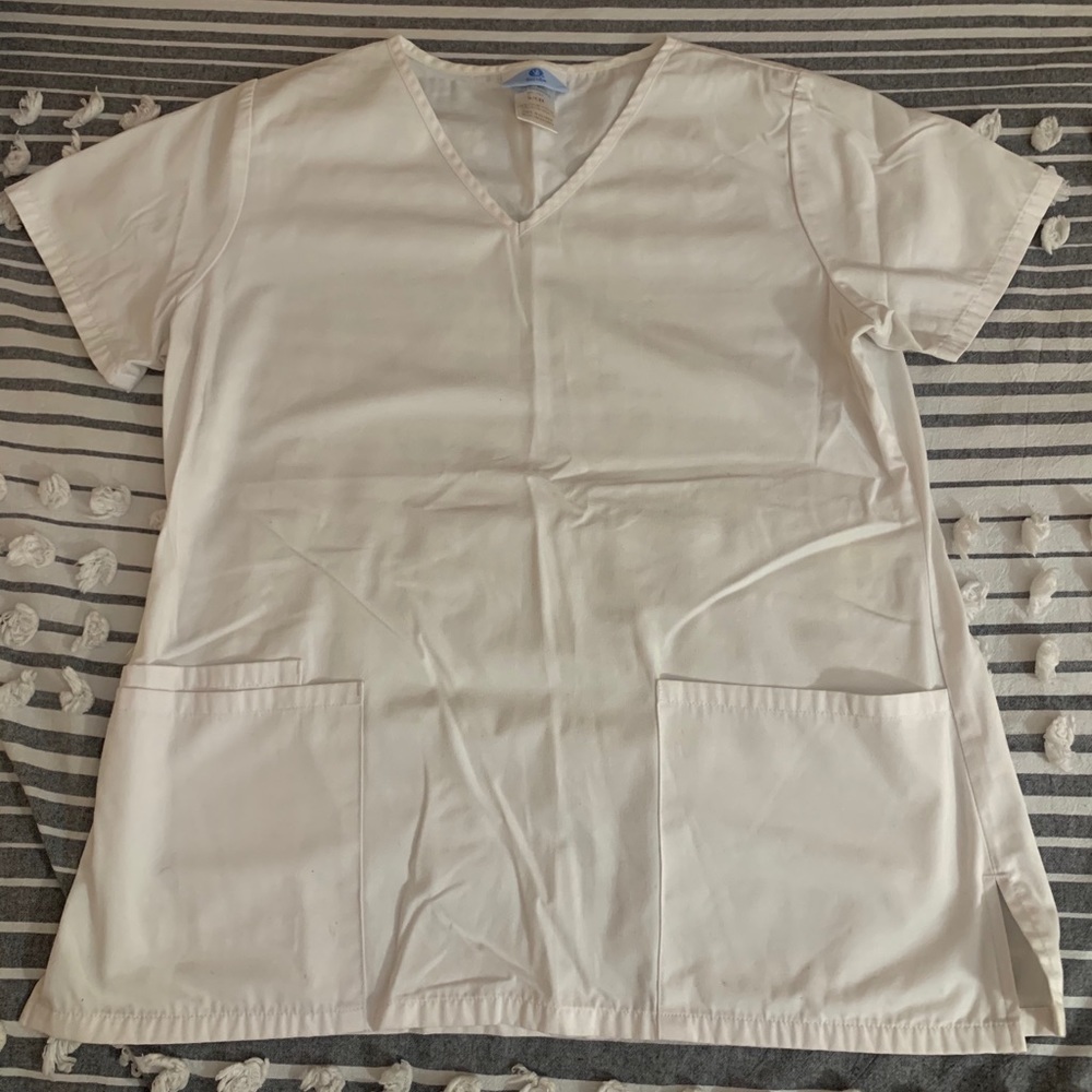Women’s scrub top